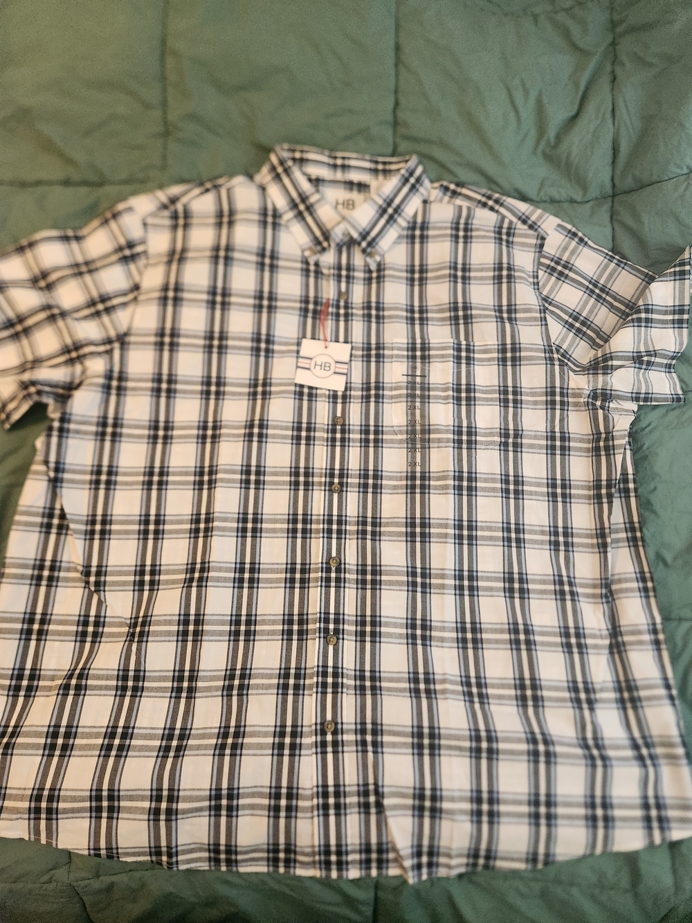 Men's Short-Sleeve Plaid Button-Up Shirt in White and Navy